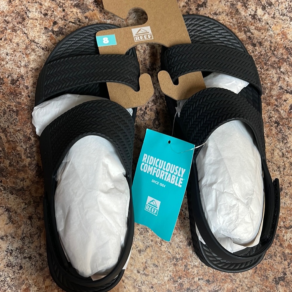 Black reef sandals